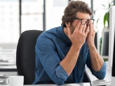 causas y consecuencias estrés laboral
